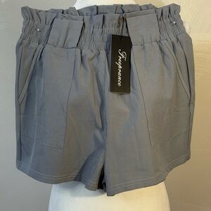 NWT High-Waist Paperbag Shorts in Gray size medium